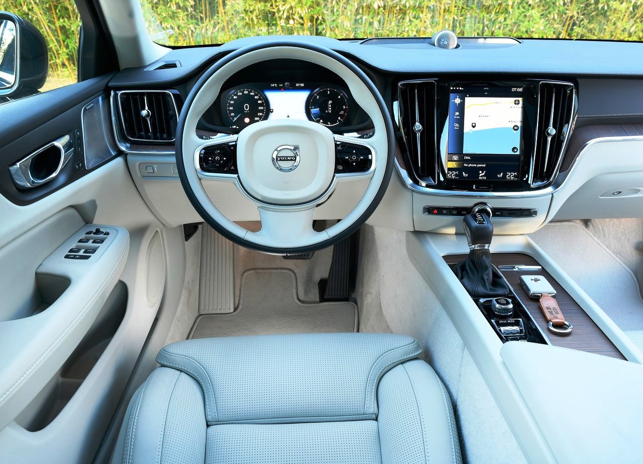 2019 - VOLVO V60, foto 136