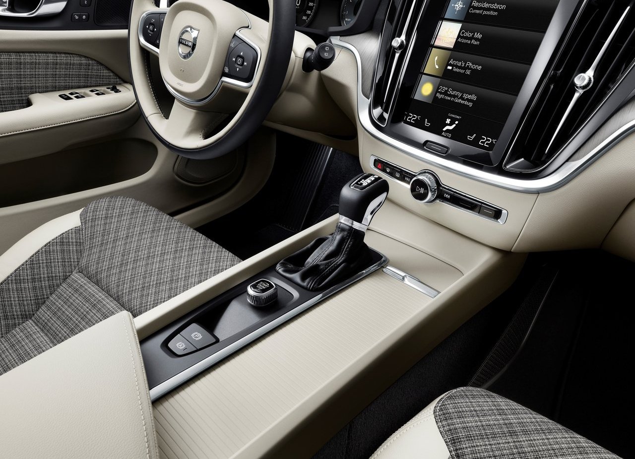 2019 - VOLVO V60, foto 145