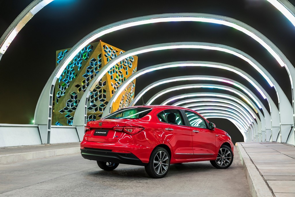 2019 - FIAT CRONOS PRECISION 1.8 FLEX AUTOMÁTICO, foto 2