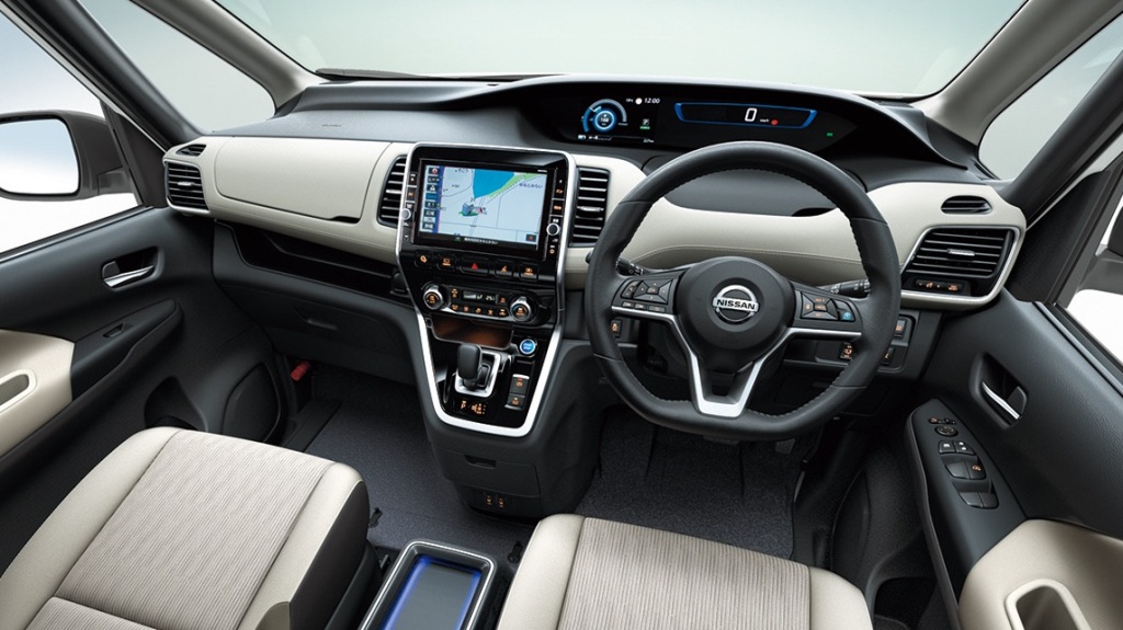 2018 - NISSAN SERENA E-POWER, foto 2