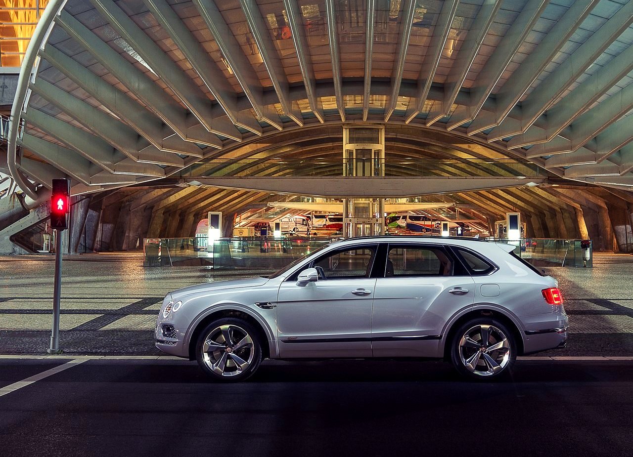 BENTLEY BENTAYGA HYBRID, foto 20