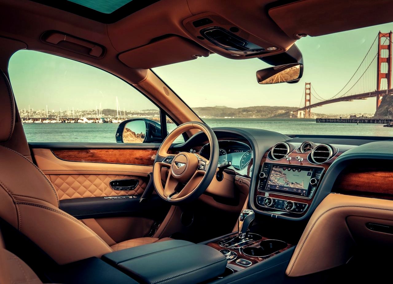 BENTLEY BENTAYGA HYBRID, foto 41