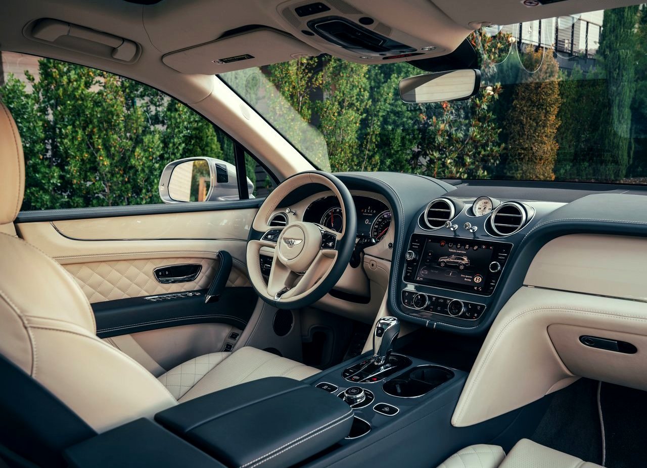 BENTLEY BENTAYGA HYBRID, foto 42
