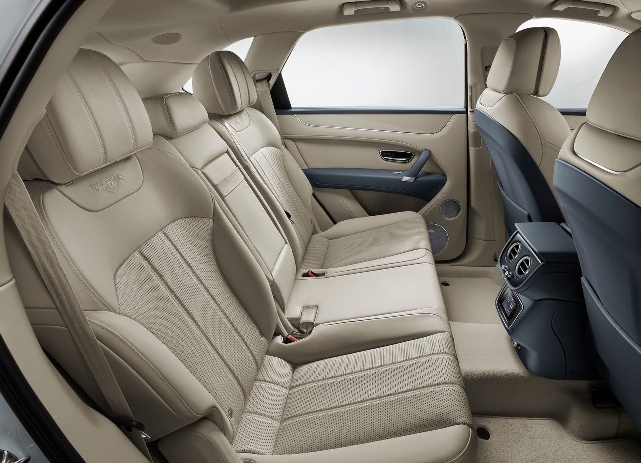 BENTLEY BENTAYGA HYBRID, foto 44