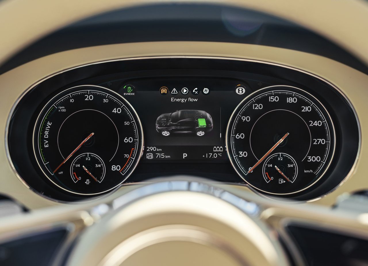 BENTLEY BENTAYGA HYBRID, foto 46