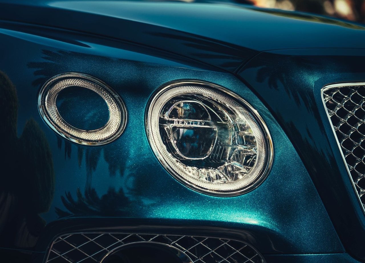 BENTLEY BENTAYGA HYBRID, foto 61
