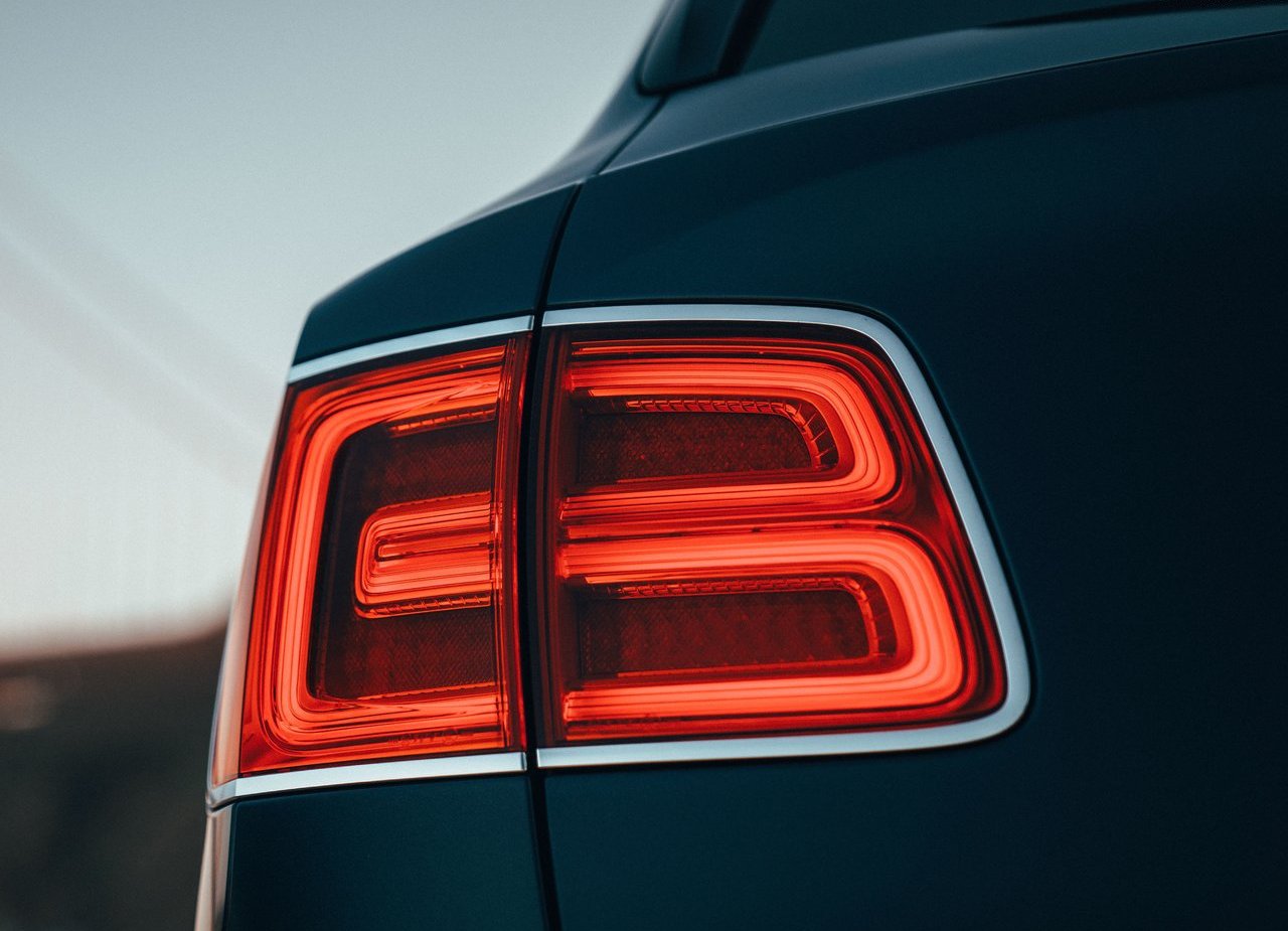 BENTLEY BENTAYGA HYBRID, foto 65