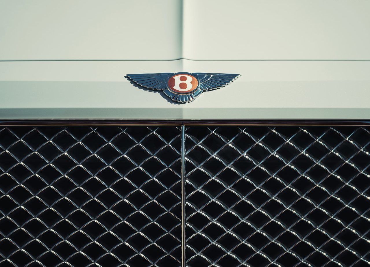 BENTLEY BENTAYGA HYBRID, foto 68