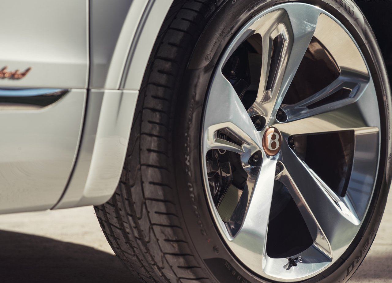 BENTLEY BENTAYGA HYBRID, foto 72