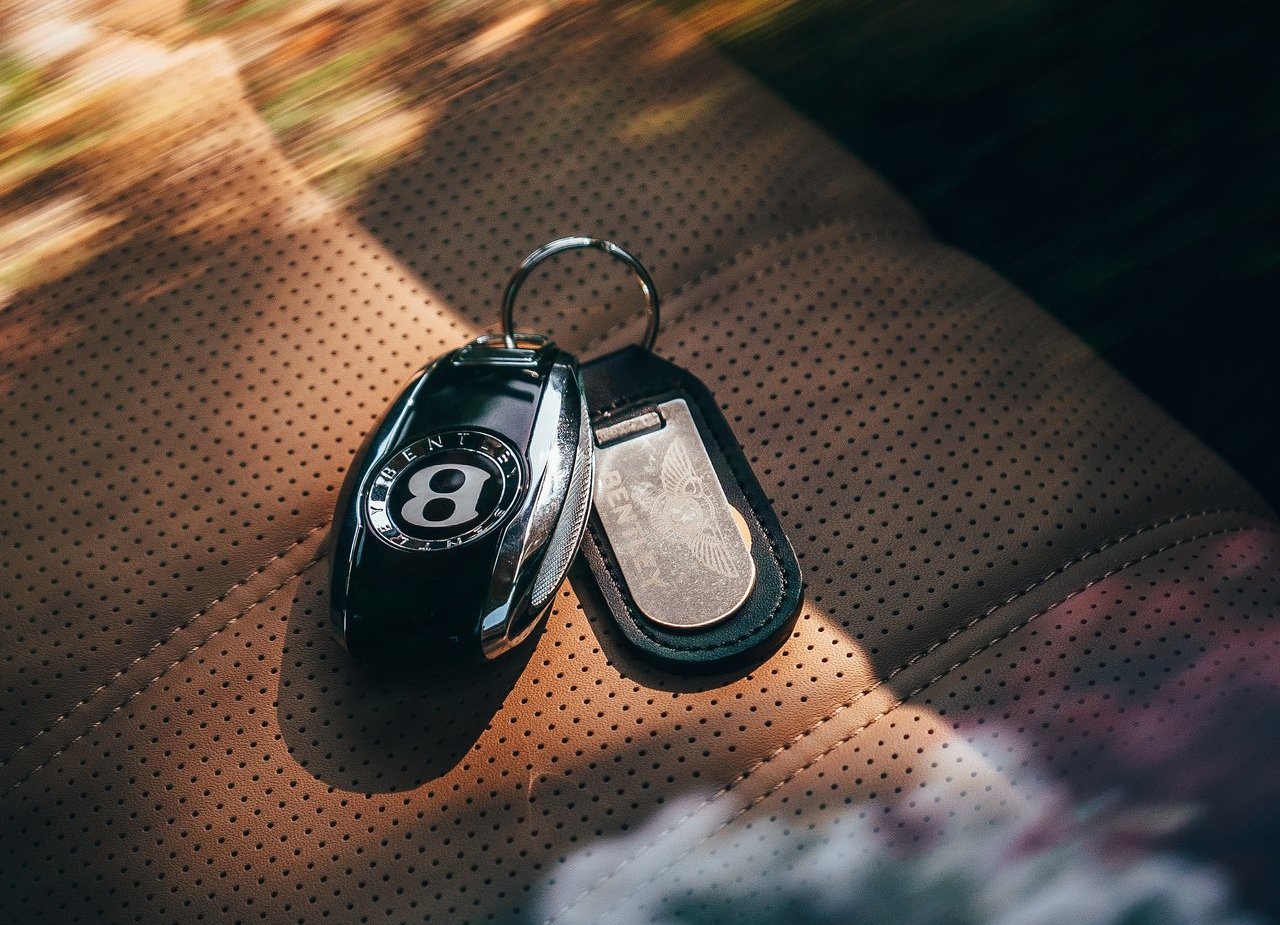 BENTLEY BENTAYGA HYBRID, foto 77