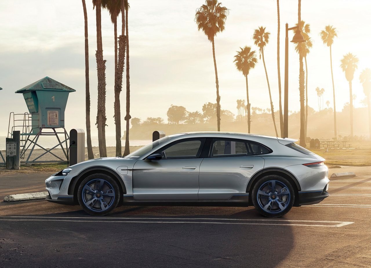 2018 - PORSCHE MISSION E CROSS TURISMO CONCEPT, foto 7