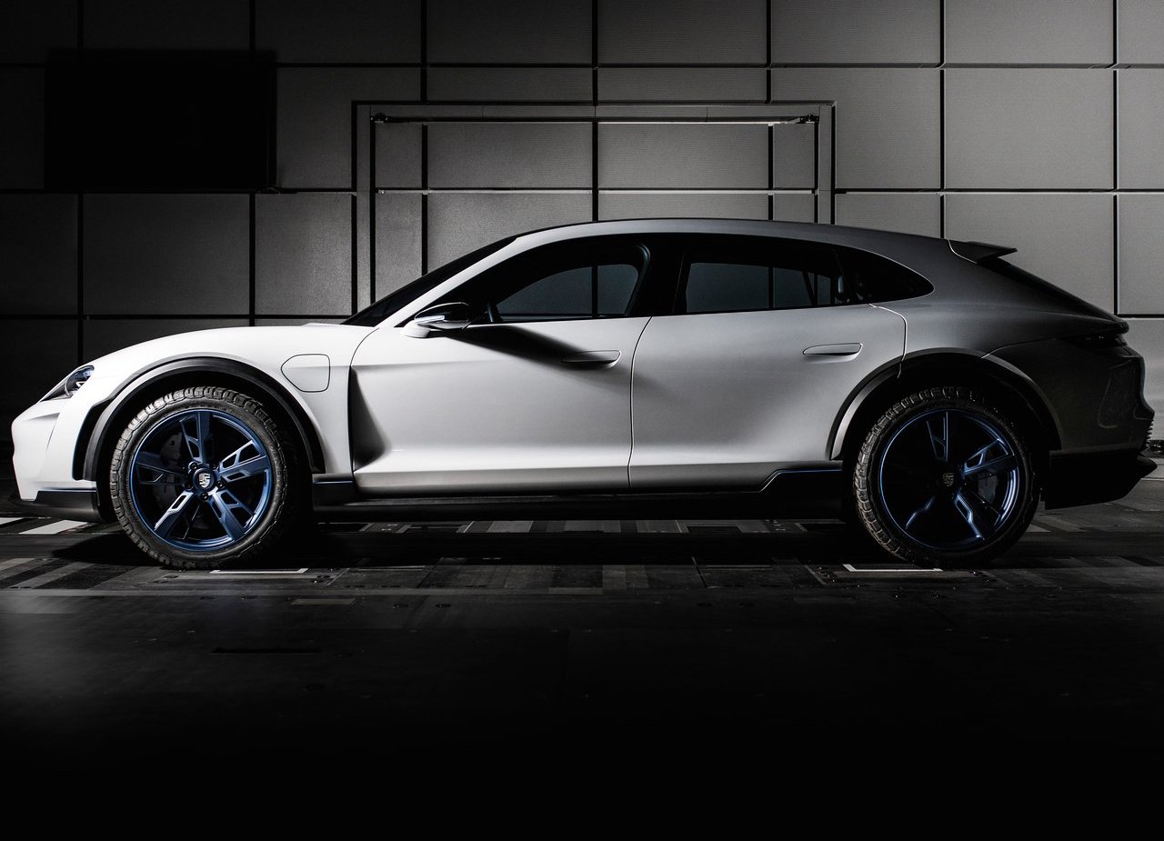 2018 - PORSCHE MISSION E CROSS TURISMO CONCEPT, foto 8