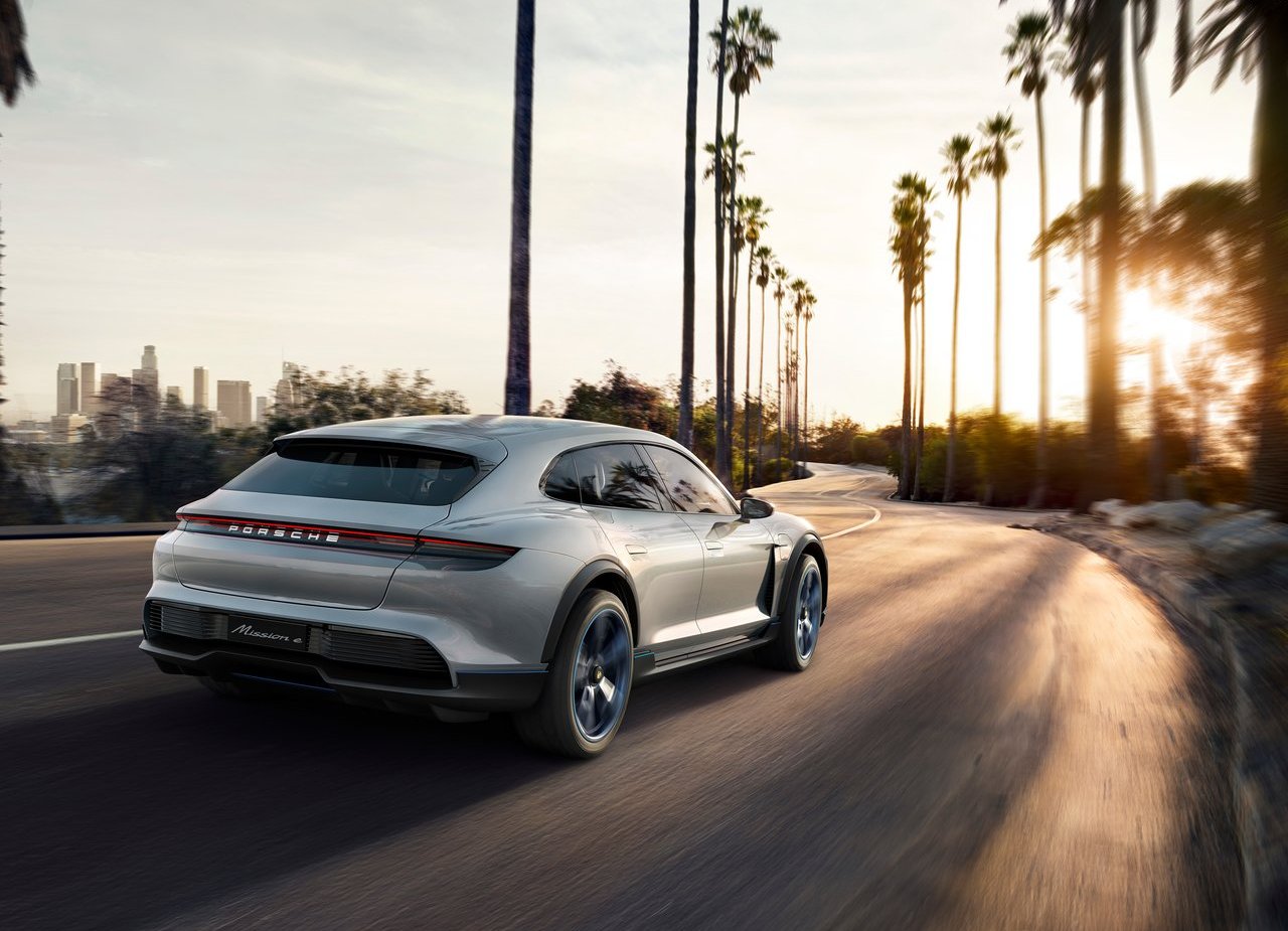 2018 - PORSCHE MISSION E CROSS TURISMO CONCEPT, foto 16