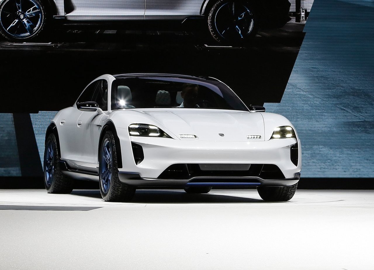 2018 - PORSCHE MISSION E CROSS TURISMO CONCEPT, foto 24