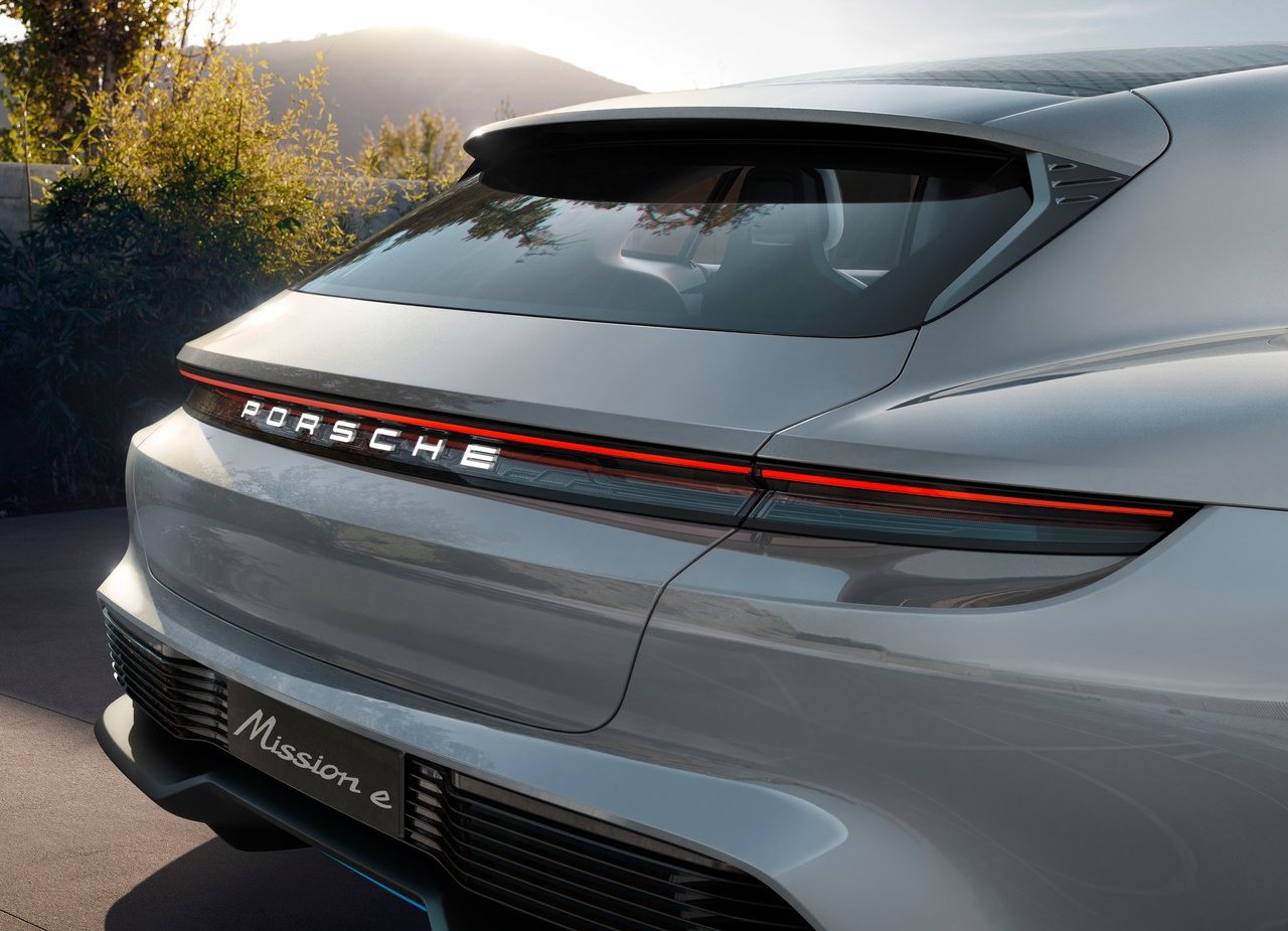 2018 - PORSCHE MISSION E CROSS TURISMO CONCEPT, foto 35