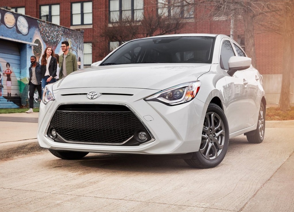 2019 - TOYOTA YARIS SEDAN, foto 1