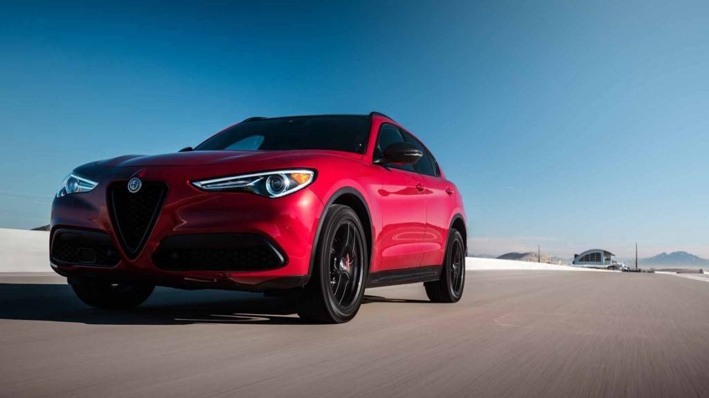 ALFA ROMEO GIULIA & STELVIO NERO EDIZIONE, foto 2