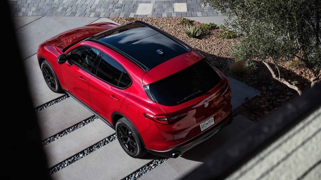 ALFA ROMEO GIULIA & STELVIO NERO EDIZIONE, foto 4