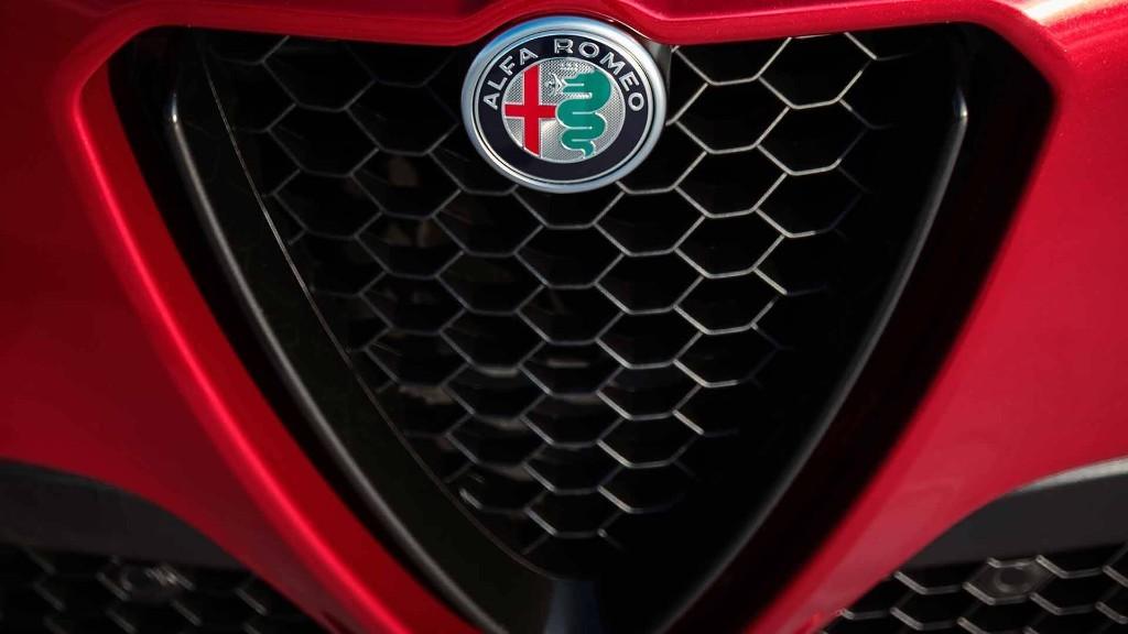 ALFA ROMEO GIULIA & STELVIO NERO EDIZIONE, foto 18