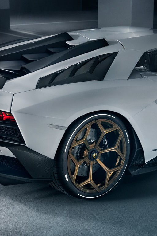 LAMBORGHINI AVENTADOR S BY NOVITEC, foto 12