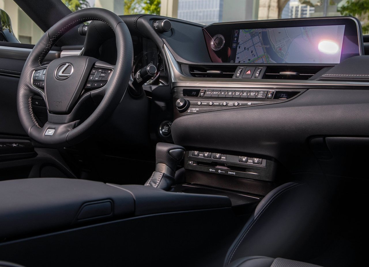 2019 - LEXUS ES, foto 115
