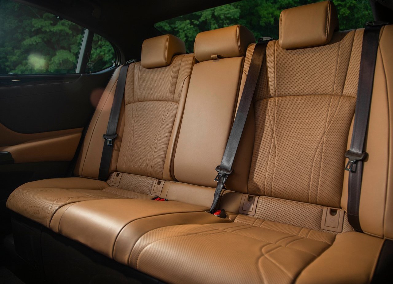 2019 - LEXUS ES, foto 130