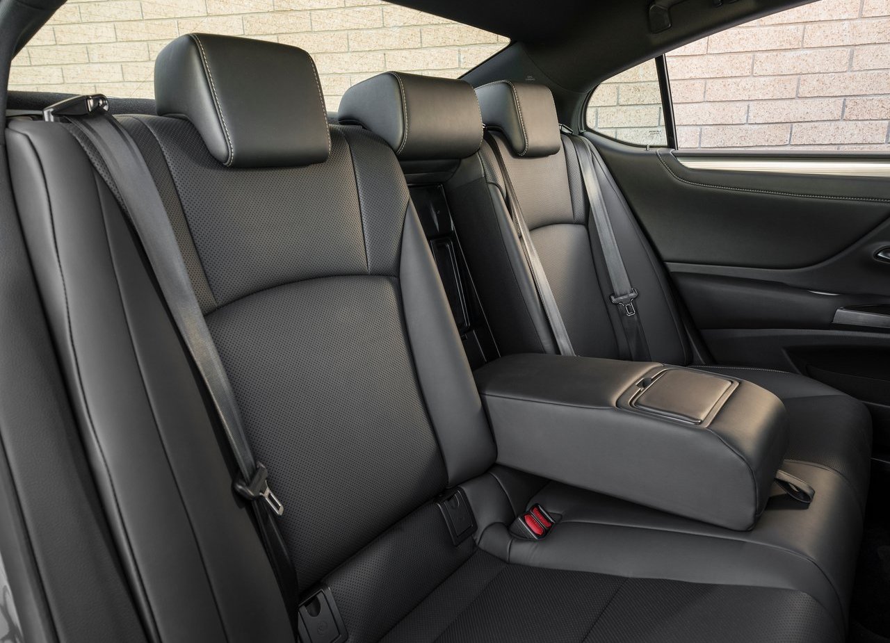 2019 - LEXUS ES, foto 132