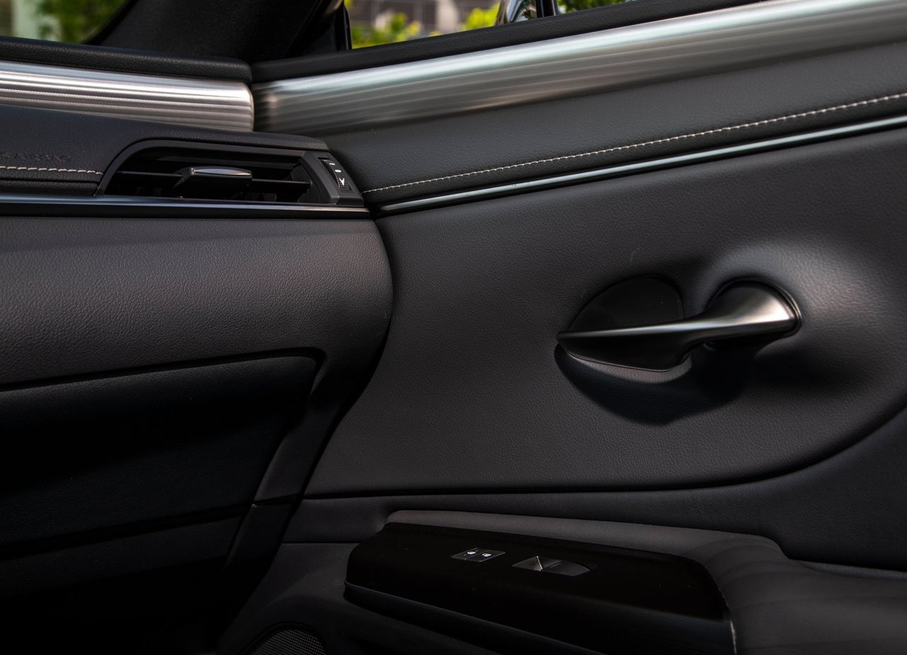 2019 - LEXUS ES, foto 185
