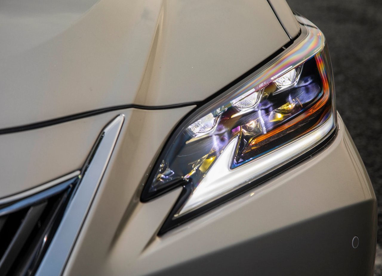 2019 - LEXUS ES, foto 208
