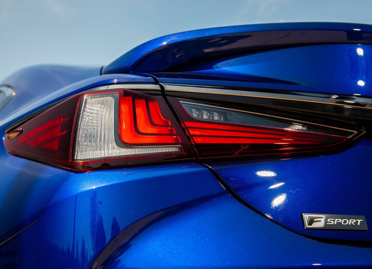 2019 - LEXUS ES, foto 212