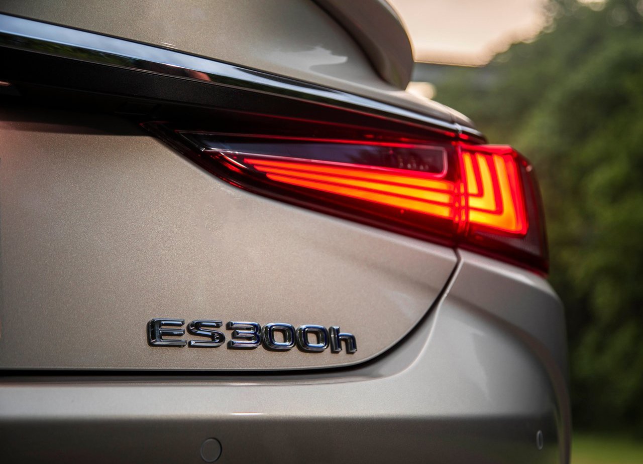 2019 - LEXUS ES, foto 215