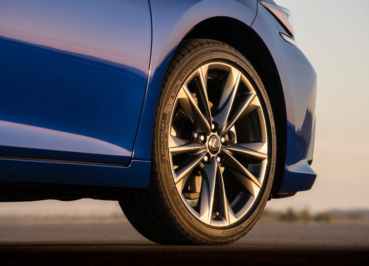 2019 - LEXUS ES, foto 227