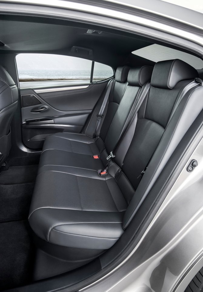 2019 - LEXUS ES, foto 239