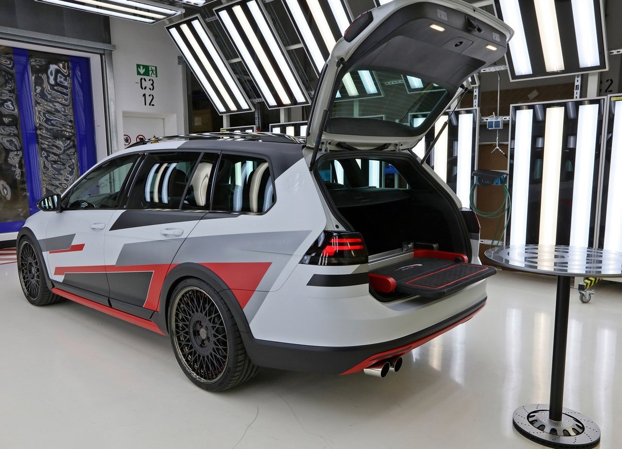 2018 - VOLKSWAGEN GOLF VARIANT TGI GMOTION CONCEPT, foto 4