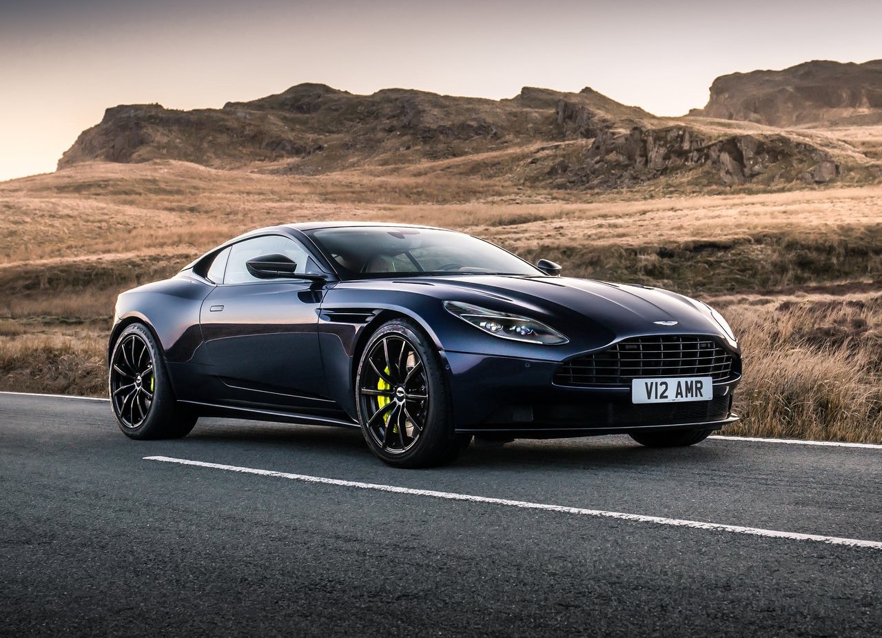 ASTON MARTIN DB11 AMR, foto 5