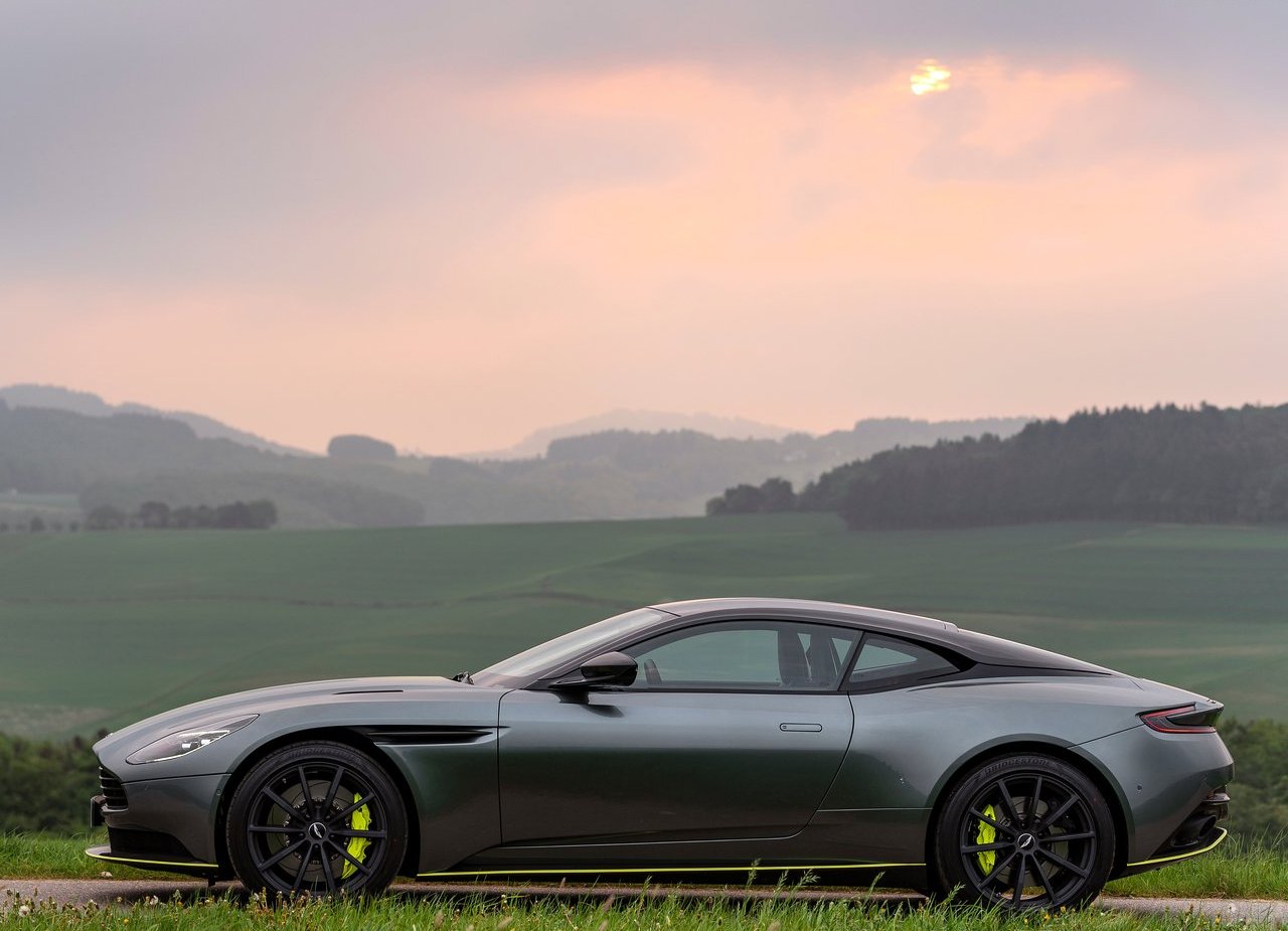 ASTON MARTIN DB11 AMR, foto 72
