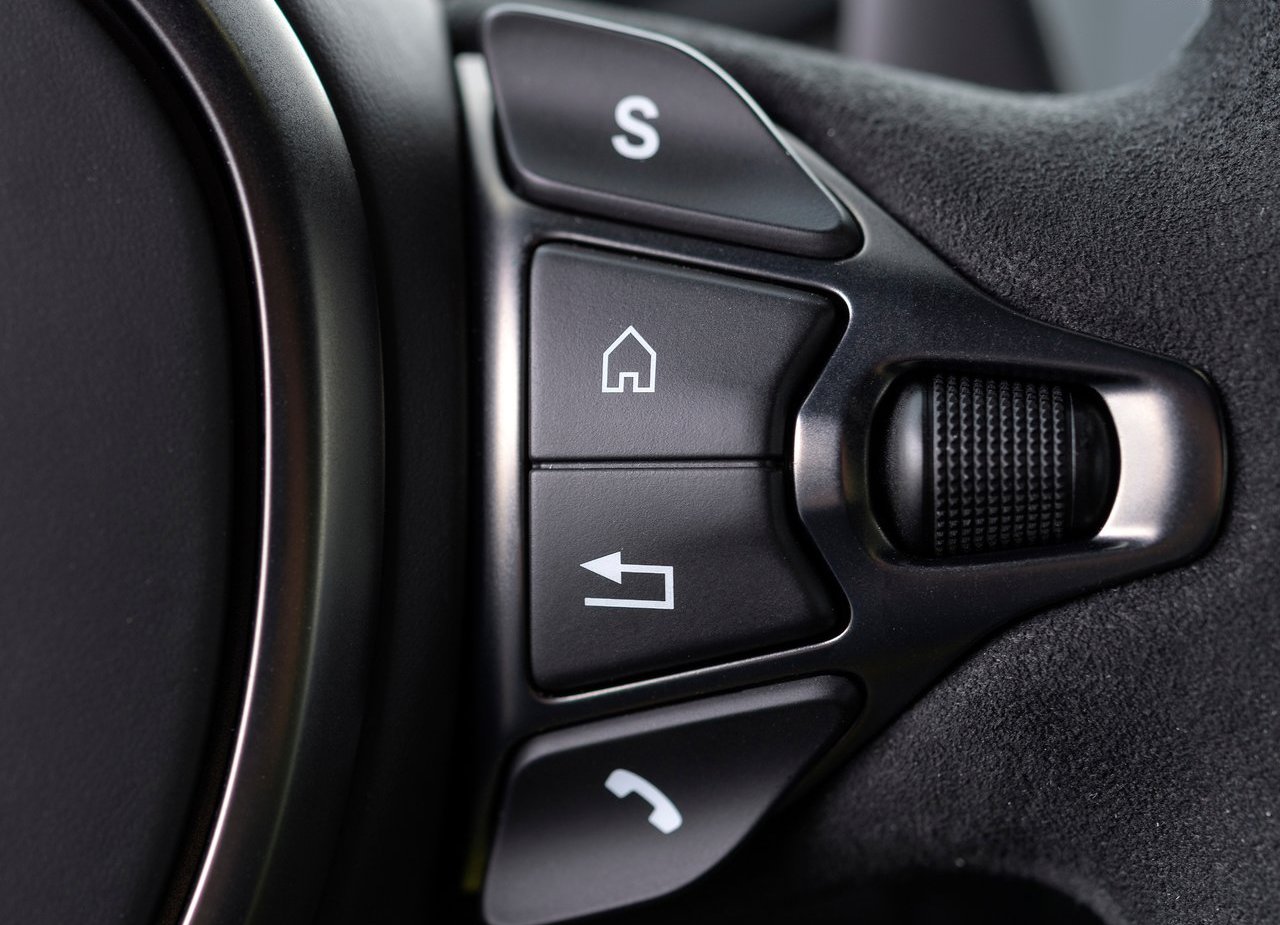 ASTON MARTIN DB11 AMR, foto 120