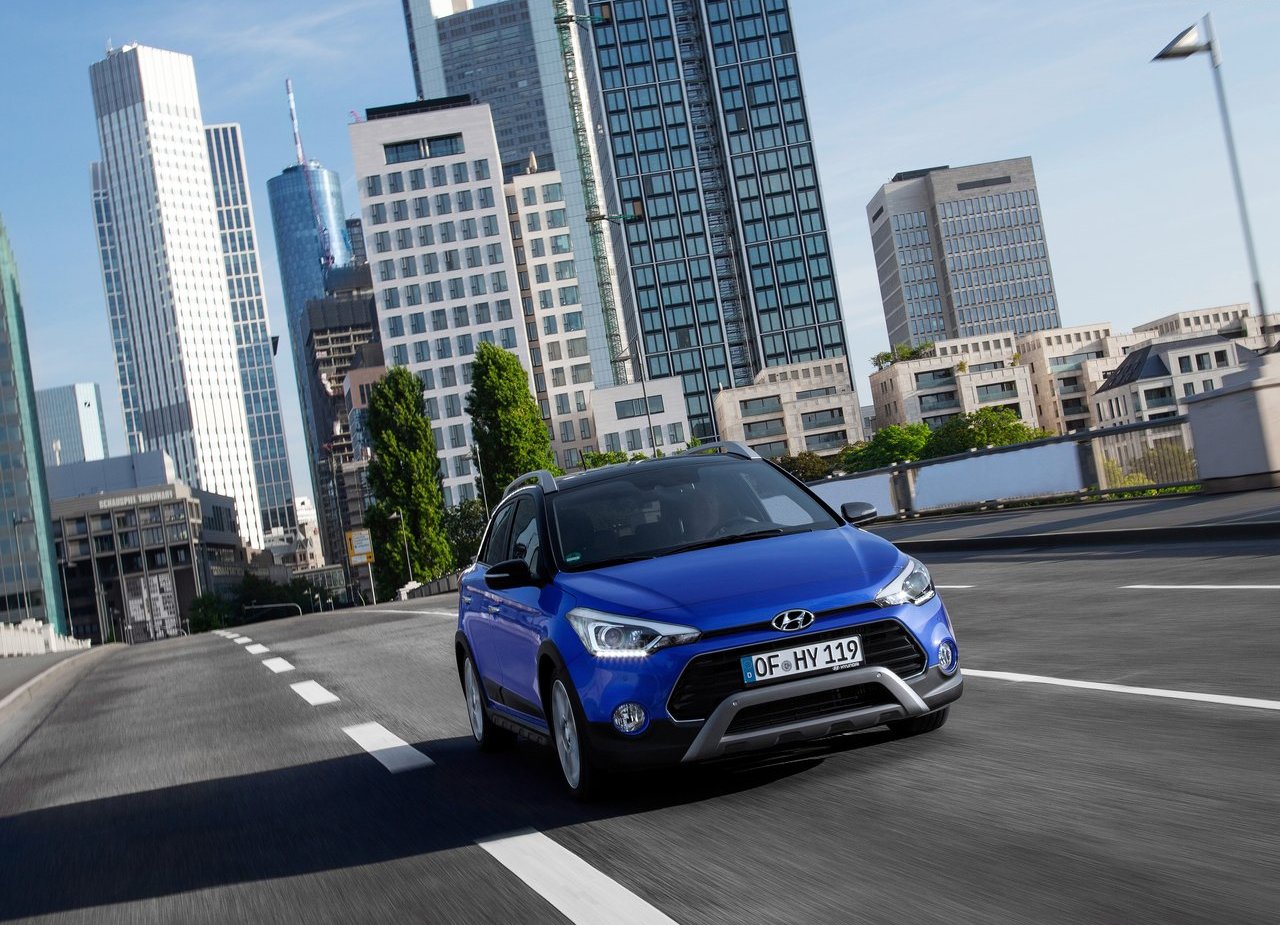 2019 - HYUNDAI i20 ACTIVE, foto 2
