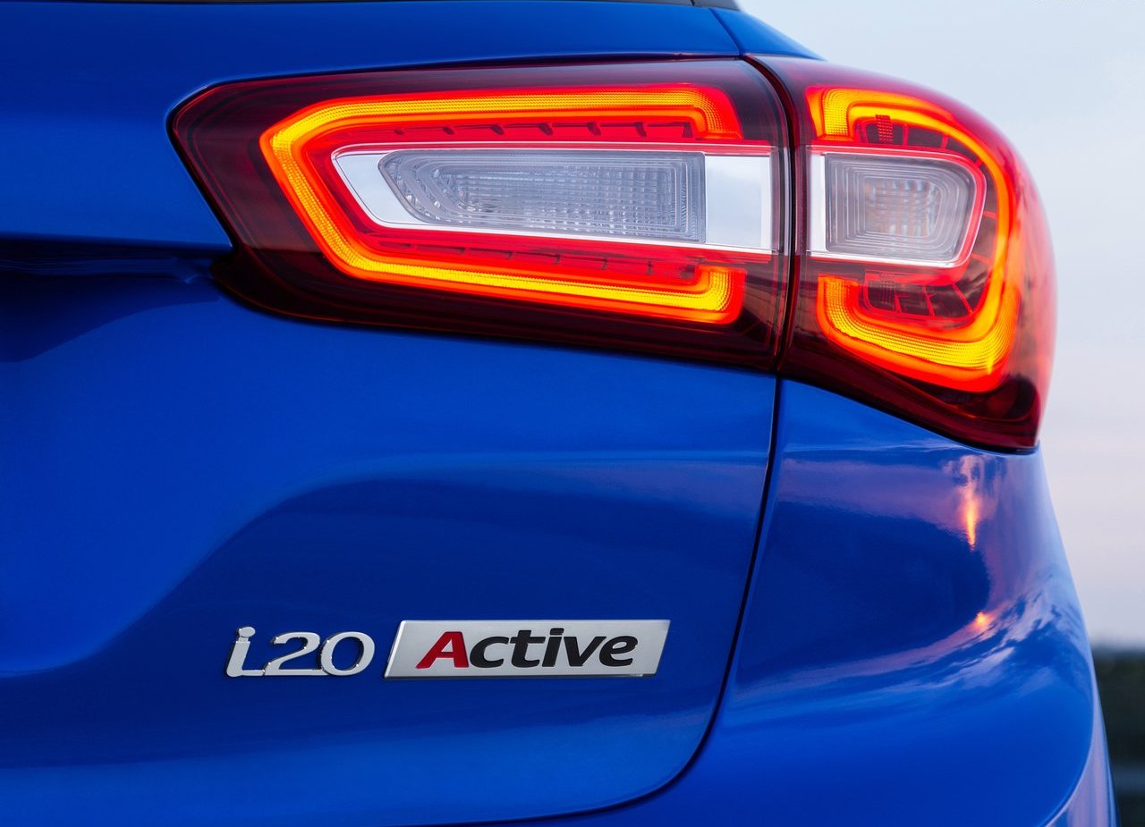 2019 - HYUNDAI i20 ACTIVE, foto 24