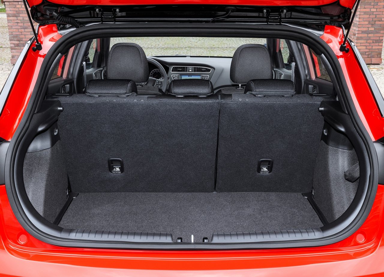 2019 - HYUNDAI i20, foto 33