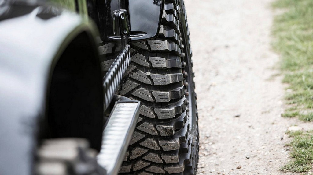 LAND ROVER DEFENDER SVX SPECTRE, foto 13