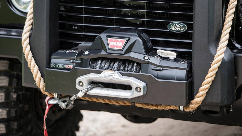 LAND ROVER DEFENDER SVX SPECTRE, foto 15