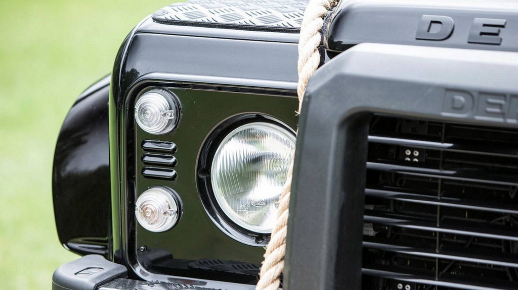 LAND ROVER DEFENDER SVX SPECTRE, foto 16