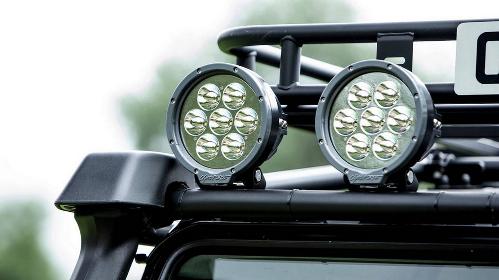 LAND ROVER DEFENDER SVX SPECTRE, foto 17