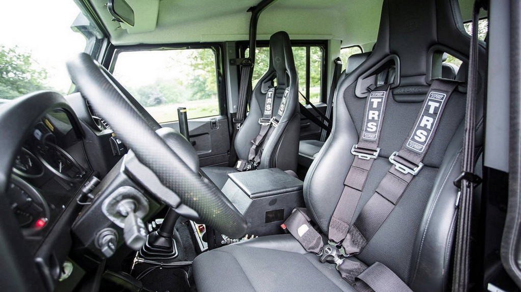 LAND ROVER DEFENDER SVX SPECTRE, foto 20