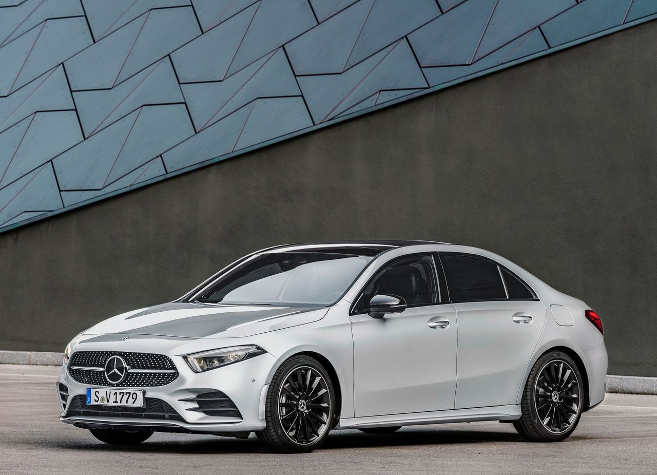 MERCEDES-BENZ A SEDAN, foto 2