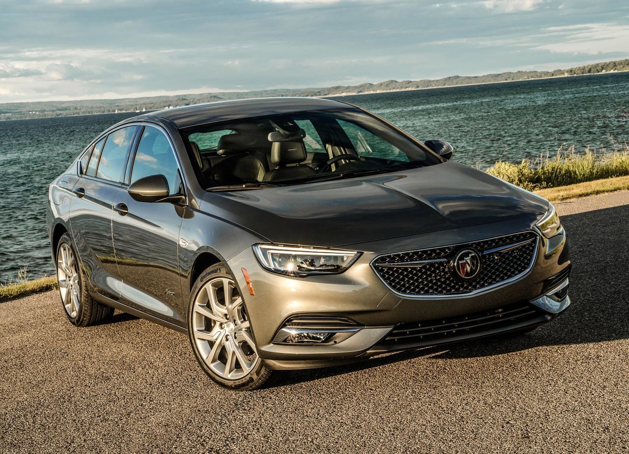BUICK REGAL AVENIR, foto 2