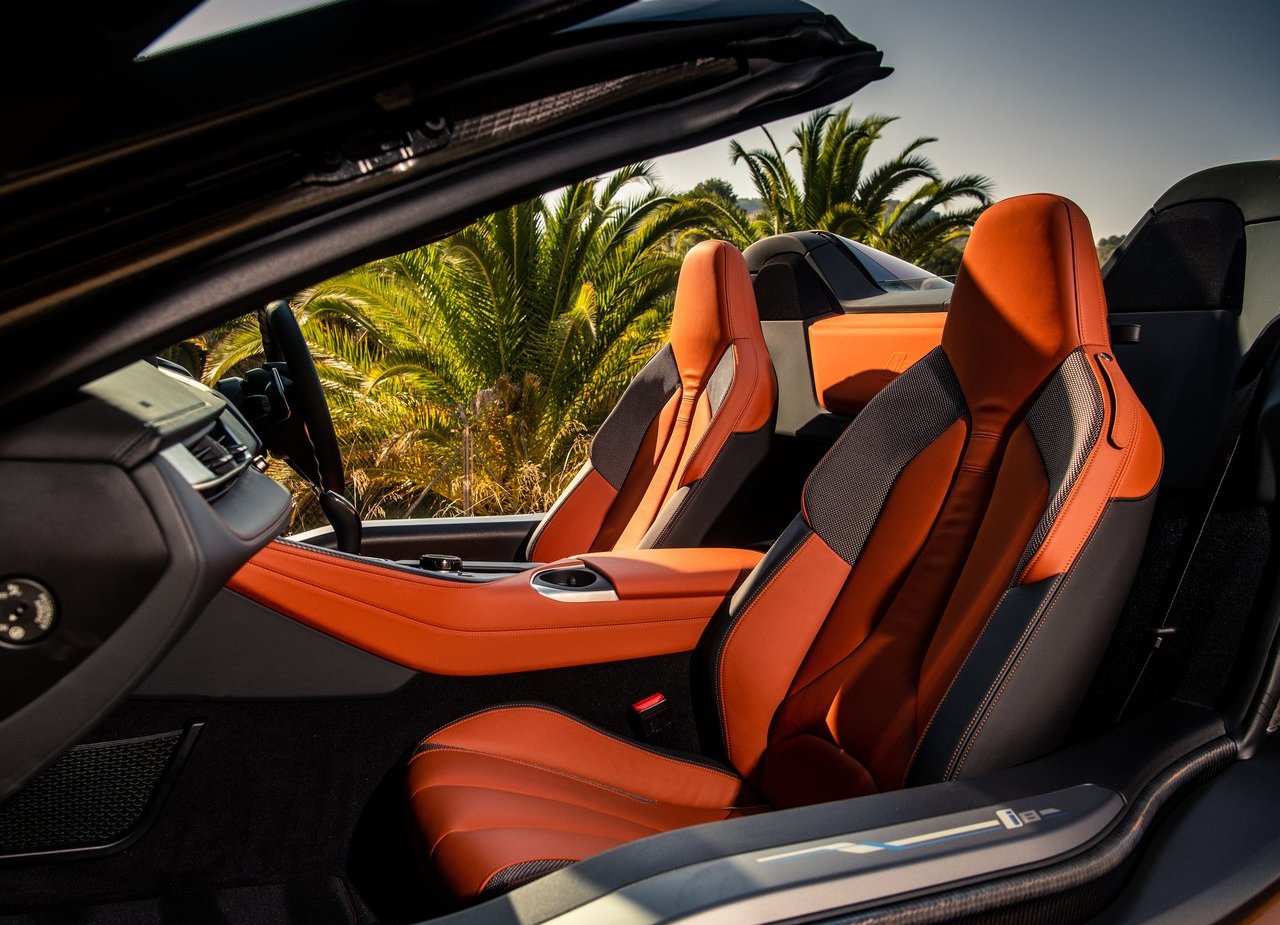 2019 - BMW i8 ROADSTER UK VERSION, foto 47