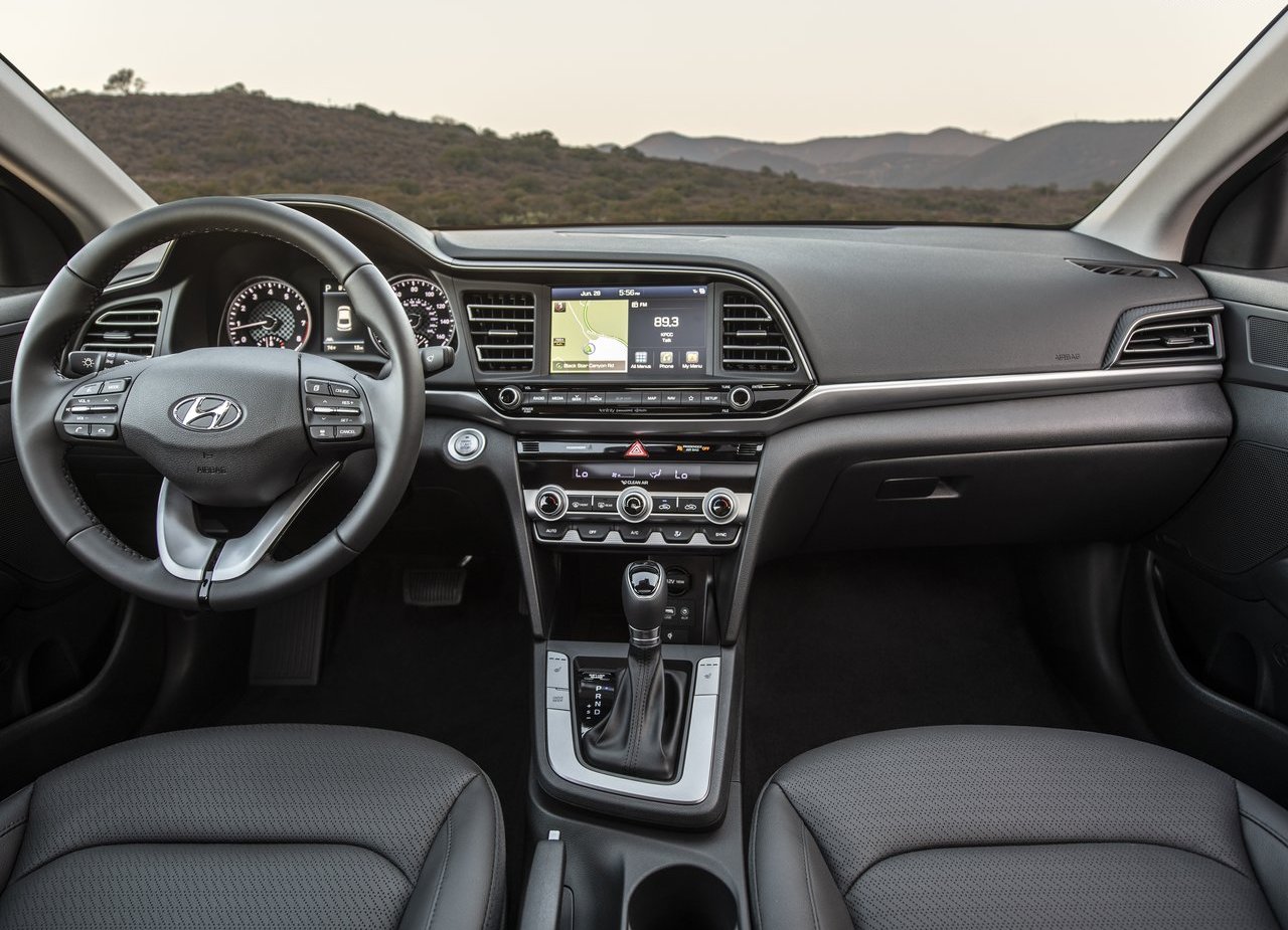 HYUNDAI ELANTRA, foto 10
