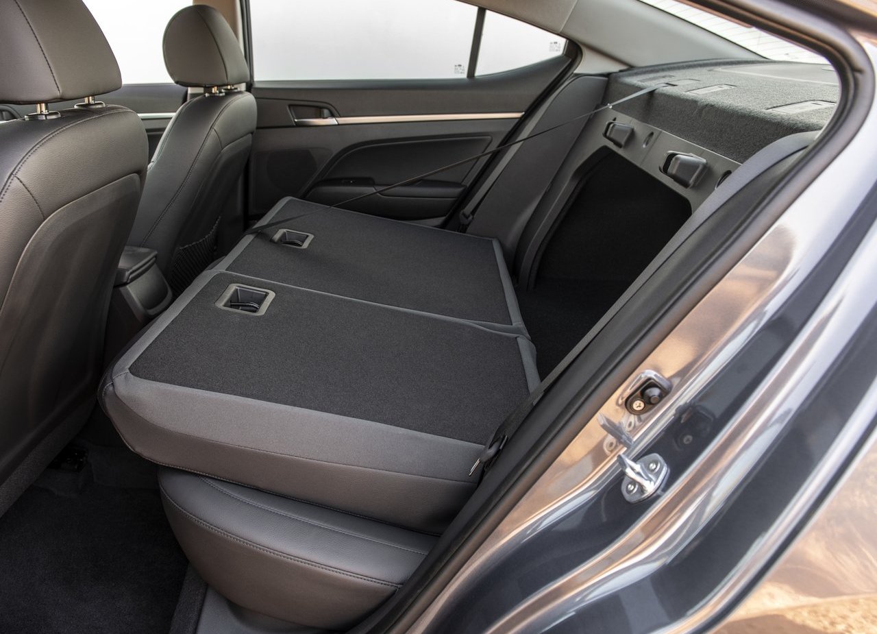 HYUNDAI ELANTRA, foto 15